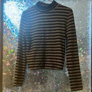 Heart Hips Black and Gray Long Sleeve Crop